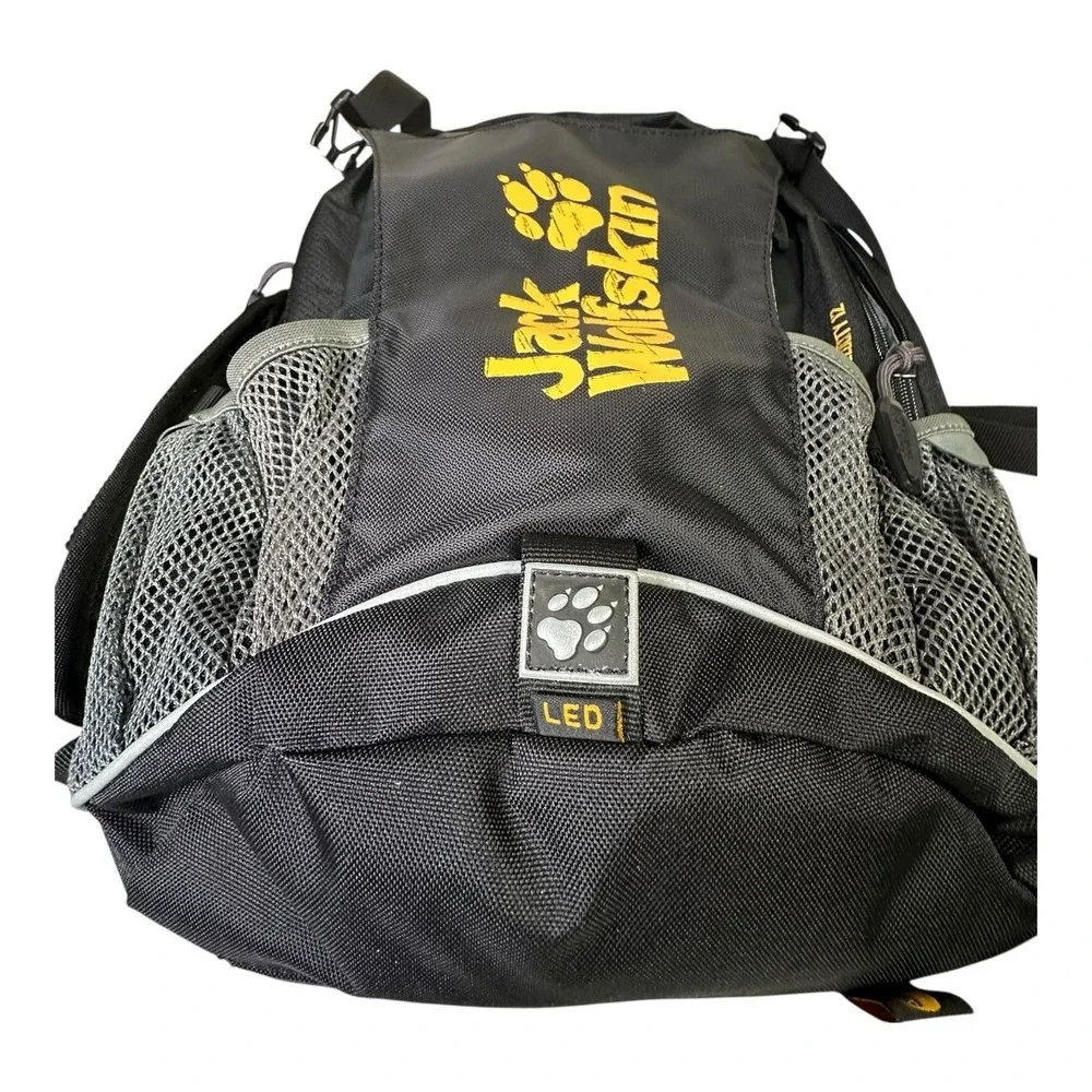 Jack Wolfskin Velocity 12 Litre Backpack Rucksack Black Air Control System Bike